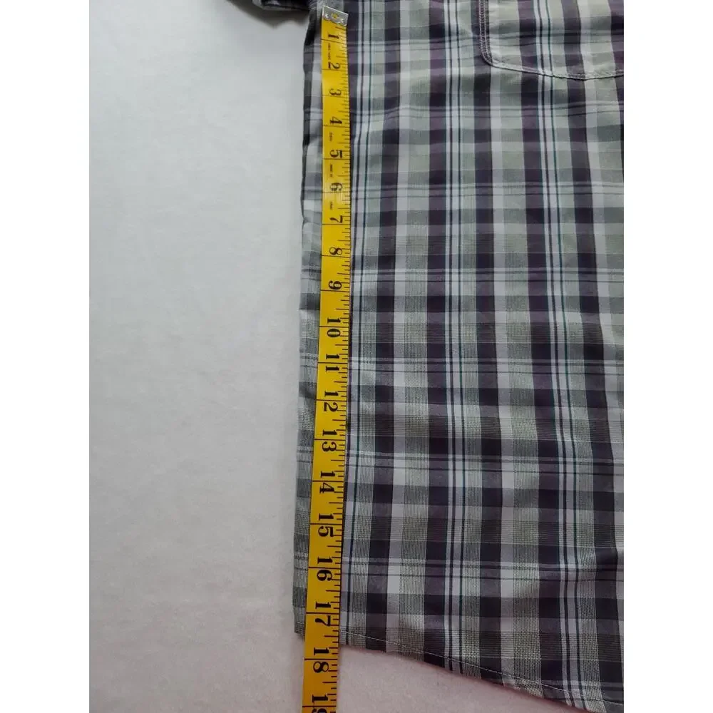 The North Face collared plaid men’s button front shirt